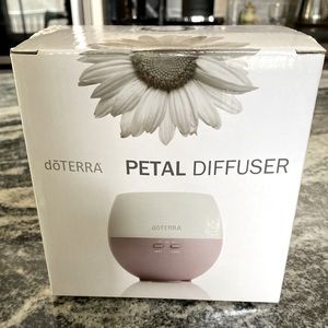 doTERRA Petal Essential Oil Diffuser — 2 available — Bundle & save + Free sample
